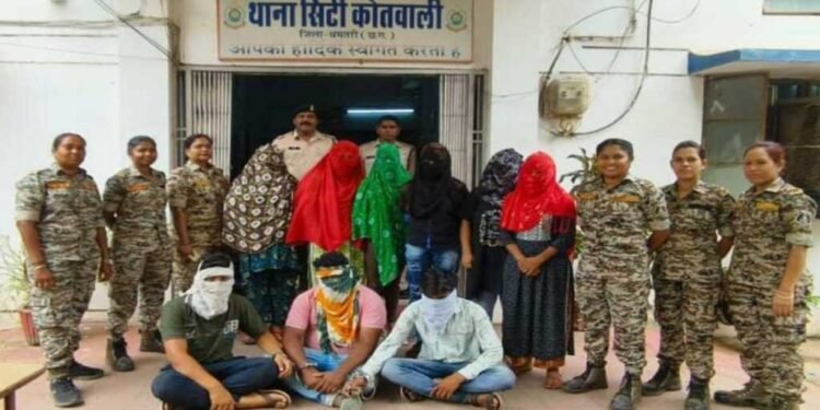 पुलिस ने किया सेक्स रैकेट का भांडाफोड़, 9 मोबाइल फोन, समेत आपत्तिजनक सामग्री और नगदी जब्त 