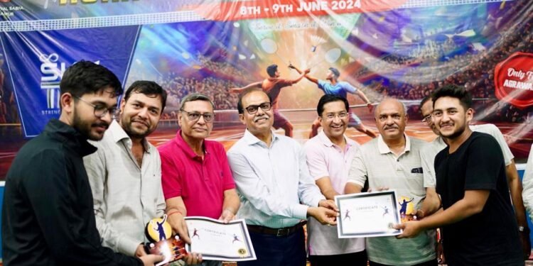 अग्रवाल बैडमिंटन लीग का सफल आयोजन…