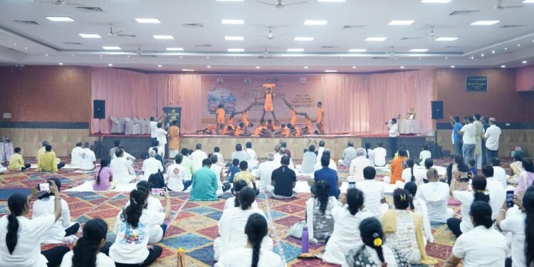वैदिक यज्ञ के साथ योग दिवस कार्यक्रम का आयोजन…