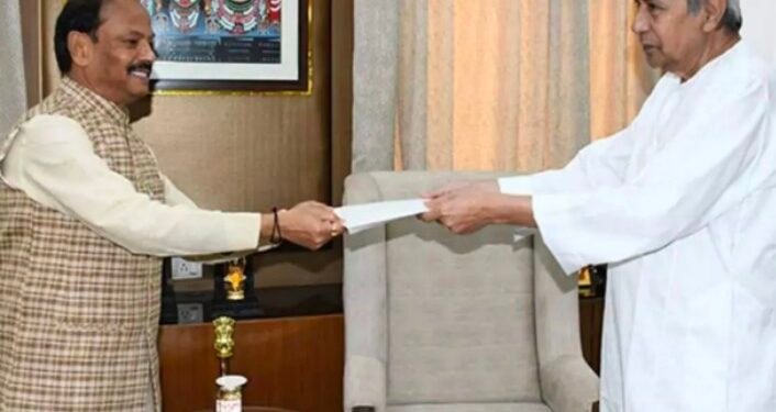 Odisha Chief Minister Naveen Patnaik ने पद से दिया इस्तीफा…