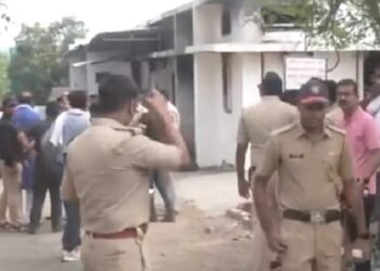 बारूद फैक्ट्री में हुआ जोरदार धमाका , मौके पर गई 5 लोगों की जान, मचा अफरा-तफरी …