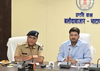 बलौदाबाजार आगजनी घटना के सभी पहलुओं को समझने पुलिस  कर रही बारीकी से जाँच, पीड़ितों को बीमा कम्पनी द्वारा राशि मिलना शुरू,