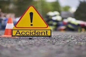 तेज रफ्तार बाइक दुर्घटना में तीन युवको की मौके पर मौत,