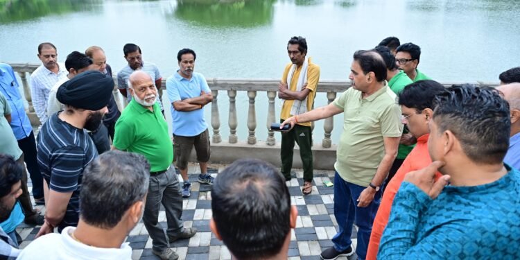 अफसरों को मूणत की चेतावनी, हर डेवलपमेंट प्रोजेक्ट पर हैं पूरी नजर, गलती नहीं करूंगा बर्दाश्त