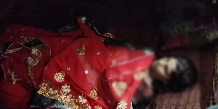 पहले धारदार हथियार से हत्या,  फिर शव के साथ रातभर सोता रहा पति