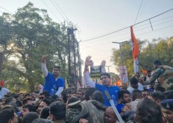 Youth Congress surrounded the Chief Minister's residence, clash broke out between workers and police