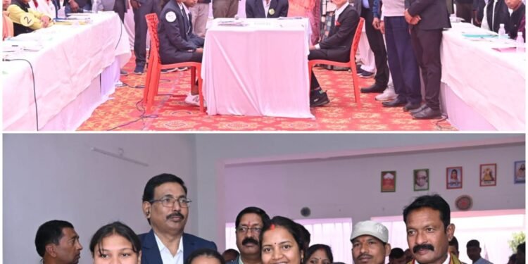 Minister Lakshmi Rajwade participated in the Youth Parliament program organized at Swami Atmanand School.