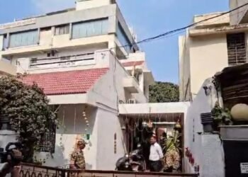 ED raids Congress leader's house