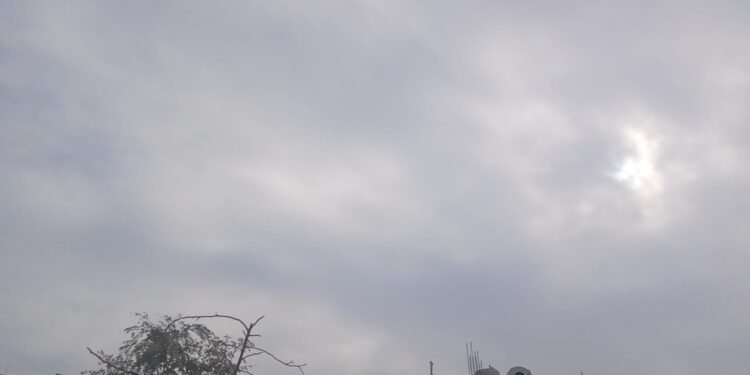 Feeling cold with clouds in Chhattisgarh; Severe cold will increase after December 28, possibility of rain also