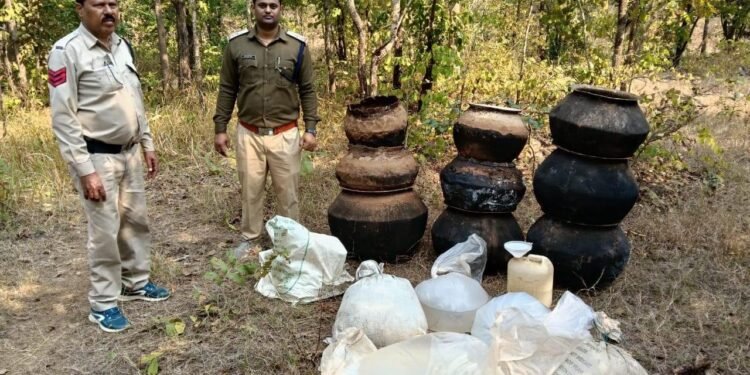 300 liters of Mahua liquor and 3600 kg Lahan seized