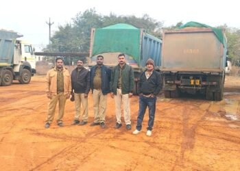 Major action against illegal sand transportation; 12 highway seized