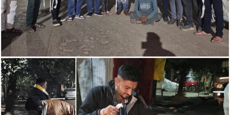 31 जनवरी की मध्य रात्रि गौसेवकों ने गौमाता को बांधा रेडियम पट्टा