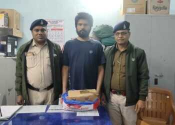 Woman and 02 accused arrested along with ganj
