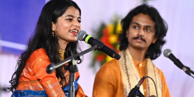 Chhattisgarh Assembly premises were filled with the melodious bhajans of folk singer Ms Maithili Thakur