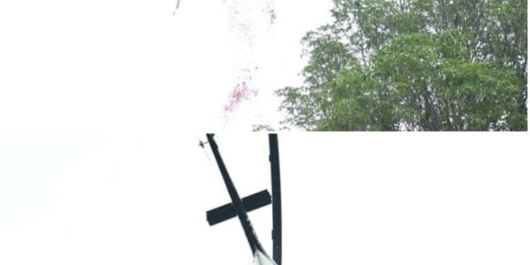 Bhoramdev resounded with Har Har Mahadev: Chief Minister Sai gave a grand welcome to thousands of Kanwariyas by showering flowers from the helicopter