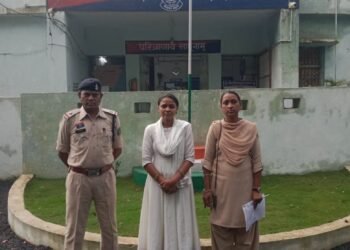 If any person has been cheated by the accused in the name of investing in the stock market, then he should immediately inform the police