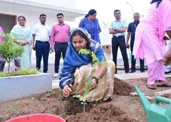 Minister Laxmi Rajwade launched the "More Goth La Sunaga, Every Home Munga Campaign"