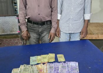 2 bookies arrested while operating betting in Thana Gobara Navapara area