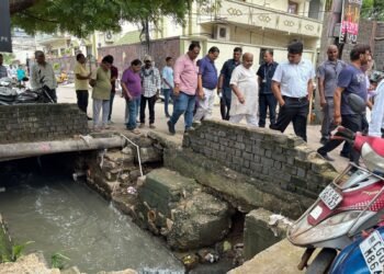 Field inspection of areas affected by heavy rainfall was done – Relief work gained momentum due to promptness of MLA Purandar Mishra