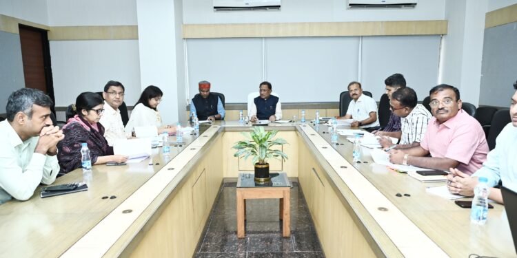 Chief Minister Shri Sai reviewed the works of the Forest and Climate Change Department
