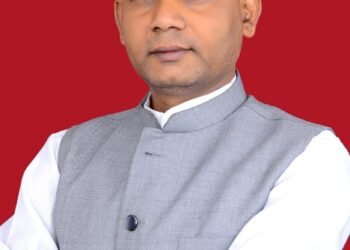 Banks are committing atrocities in the name of minimum balance, RBI and the central government are turning a blind eye to the arbitrary behaviour of banks