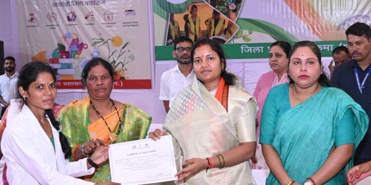 Minister Rajwada inaugurated Aakansha Haat