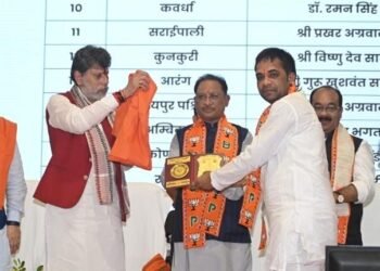 Basant Agrawal's excellent performance in BJP membership campaign, honored with "Membership Ratna"