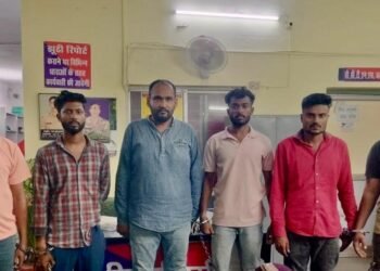 Half a dozen accused including a history sheeter arrested for threatening to kill on giving testimony before the court