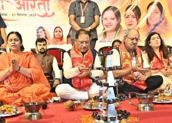 Chief Minister Shri Sai Kharun participated in the grand Maha Aarti of Maiya Harmony