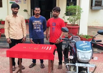 Three accused, including two brothers, were arrested for breaking into a vacant house and committing theft.