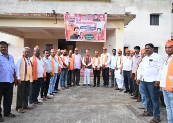 MLA Agarwal did voluntary work during Seva Pakhwada, pledged for development