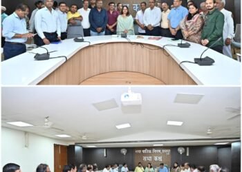 43 traders of Naveen Market were informed about the Naveen Market Redevelopment Scheme in the Municipal Corporation