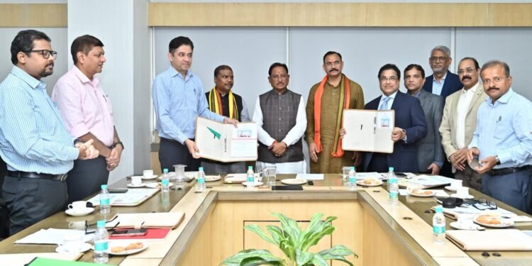 Services of 25 officers and employees of NHM terminated