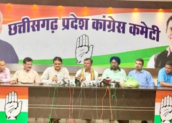 The Chief Minister had gone to Bastar, but his Bastar visit also proved to be a mere formality