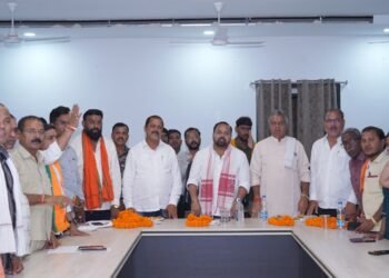 In the meeting of BJP Berla Mandal, detailed discussion was held on Atmanirbhar Bharat Sankalp Abhiyan, GST and preparations for the Chief Minister's program, MLA Deepesh Sahu participated.