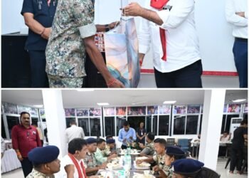 The soldiers shared their experiences with the Deputy Chief Minister and told him that Bastar is now developing.