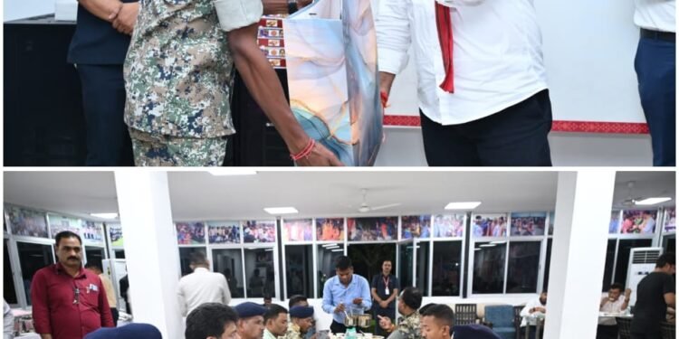 The soldiers shared their experiences with the Deputy Chief Minister and told him that Bastar is now developing.