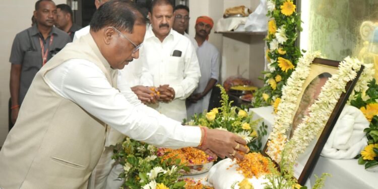Chief Minister pays tribute to former Deputy Speaker of the Legislative Assembly, late Banwari Lal Agarwal