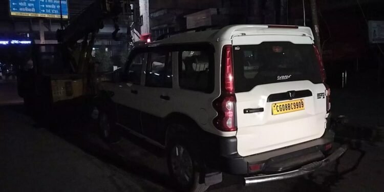 Industry Minister Dewangan's pilot vehicle met with an accident after driver was drunk