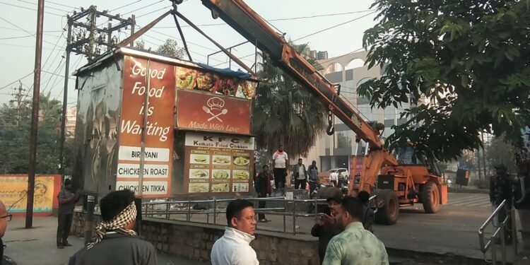 Removal of Science College Chowpatty is against public sentiment - Bhagwanu