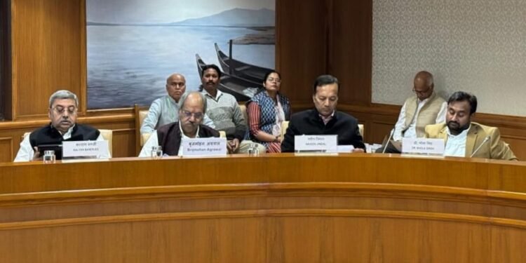 The MP raised several important issues including redevelopment of Bhilai Township, Bhilai Hospital in the Parliamentary Committee meeting, see full news