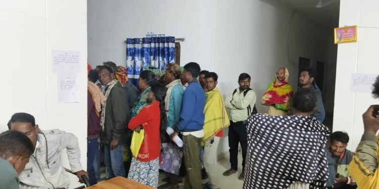 Farmers are in an uproar over token cutting, with both registration and procurement stalled.