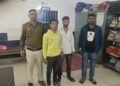 Durg. City Kotwali police have taken action after a video of a cake being cut and waved with a knife went viral. Five young men were arrested and sent to jail on judicial remand.