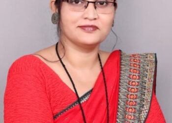 Under whose protection is the supply of drugs from Pakistan to Chhattisgarh in the triple engine government?