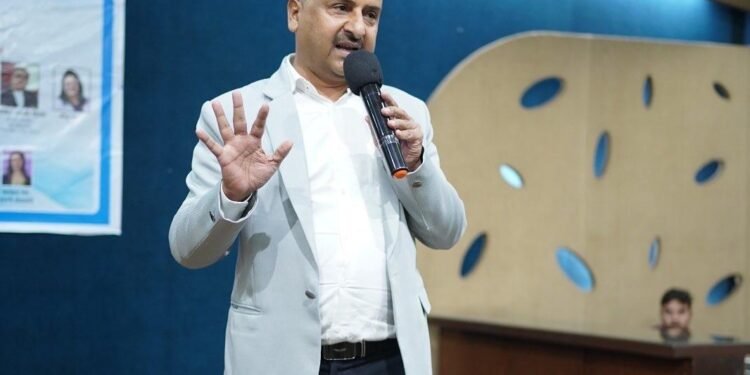 On the lines of Raipur, 1 kilometer Tiranga Yatra in Sidhi district (2 in Kanker)