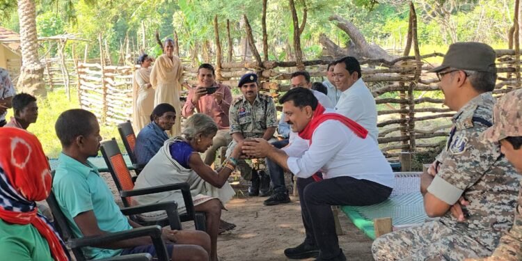 The mothers of Naxalite leaders appealed to their children to give up their weapons and return to society and work for development.