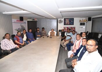 A dialogue of inspiration and guidance: Basna MLA Dr. Sampat Agarwal listened to the 128th edition of 'Mann Ki Baat' - Newsxpress