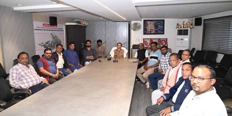 A dialogue of inspiration and guidance: Basna MLA Dr. Sampat Agarwal listened to the 128th edition of 'Mann Ki Baat' - Newsxpress