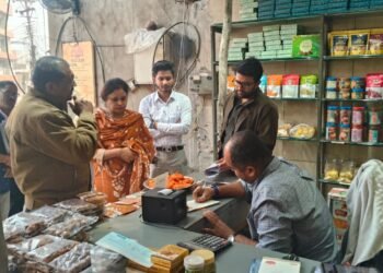 Municipal Corporation Zone 4 Revenue Department took sealing action on defaulter Netaji Hotel Katora Talab_Newsxpress