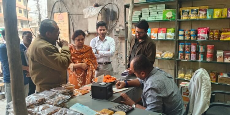 Municipal Corporation Zone 4 Revenue Department took sealing action on defaulter Netaji Hotel Katora Talab_Newsxpress